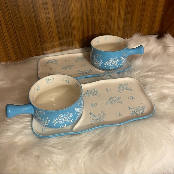 Omvovso blue and white porcelain handled soup bowls and plates - Picture 1 of 15